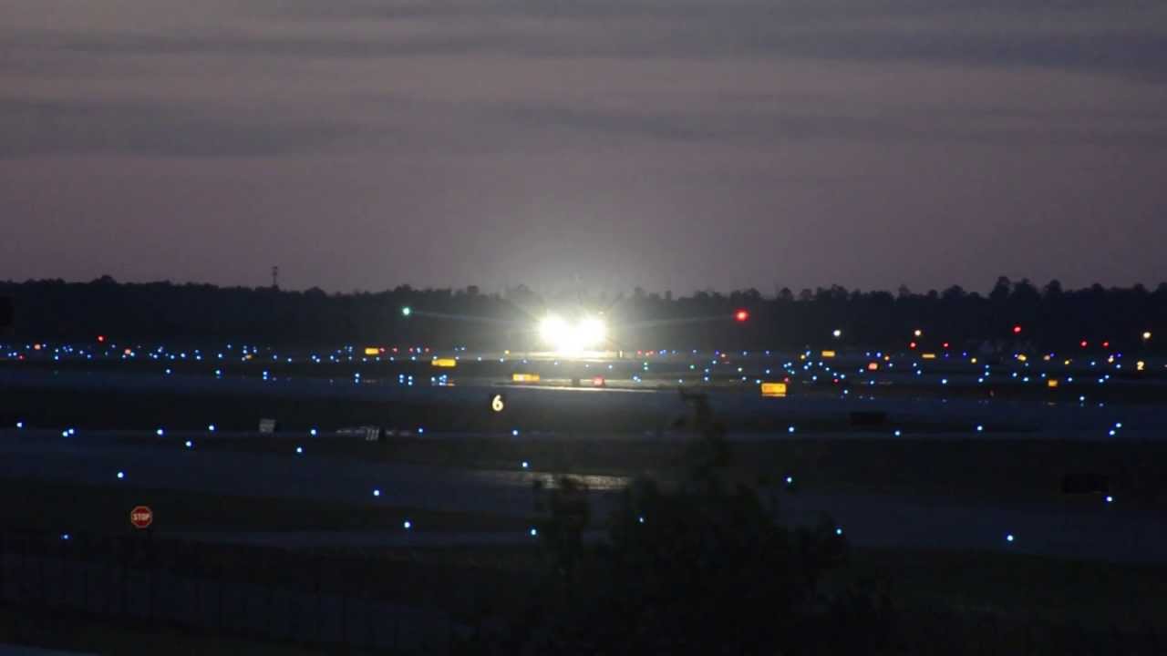 Qatar 777-200LR Night takeoff KIAH