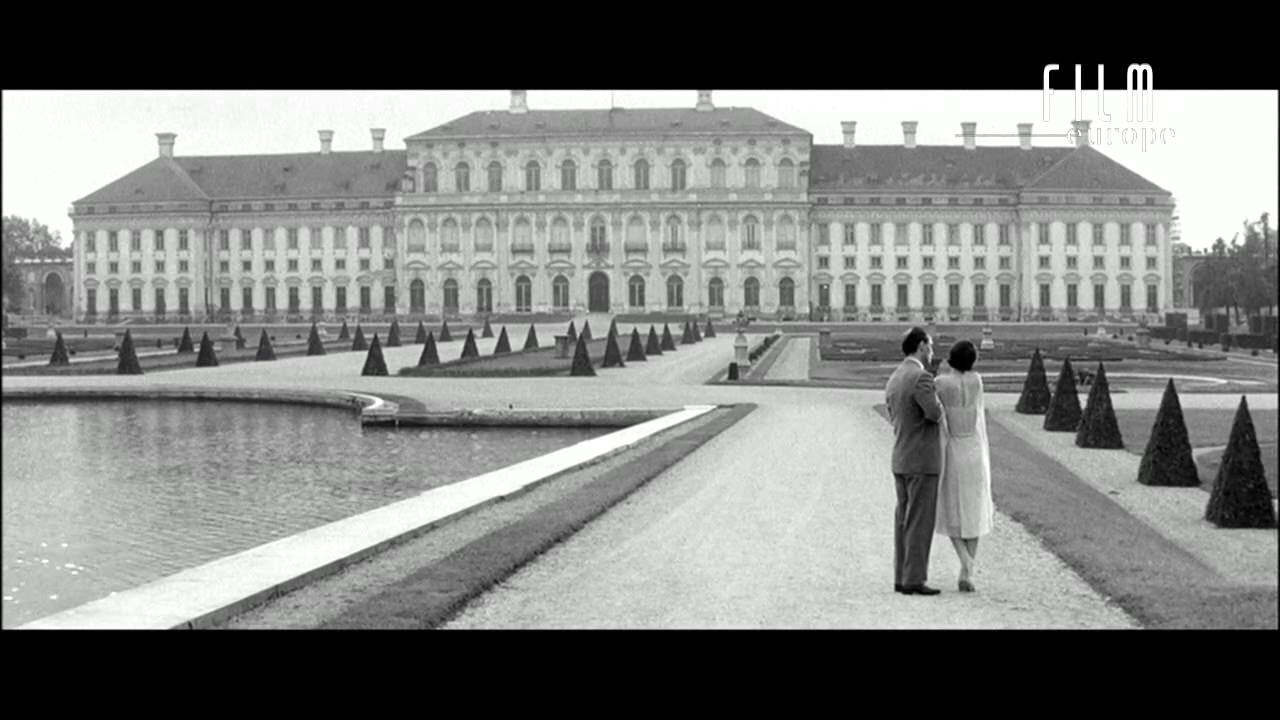 2013 12 FECH Last Year at Marienbad : Loni v Marienbadu