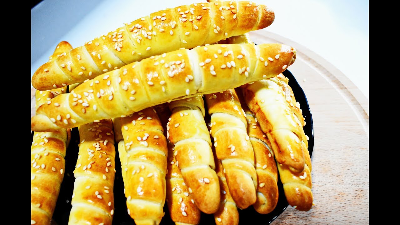 Long dinner rolls with sesame / Долги Кифли со сусам / Dazzling Recips