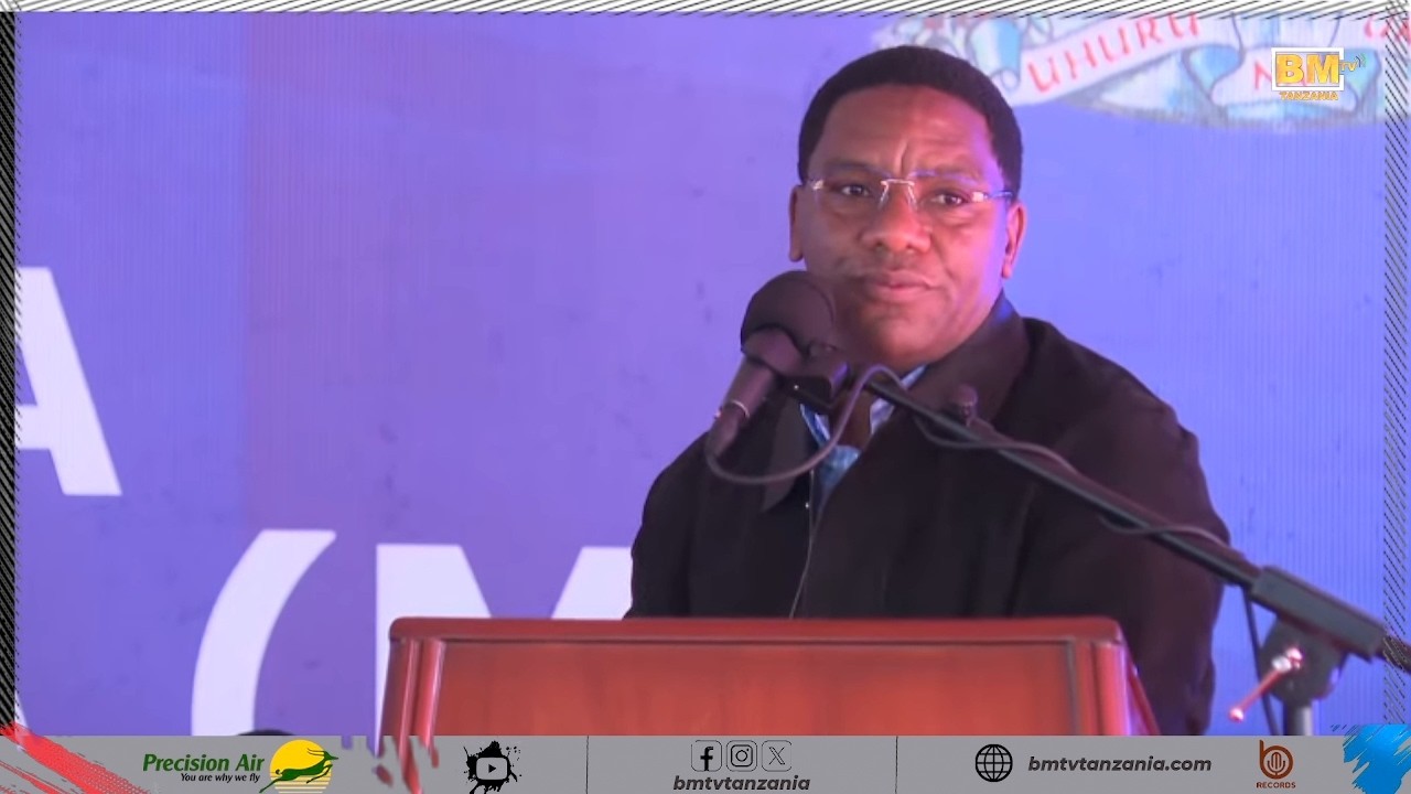 MAKONDA ASIMAMISHA HOTUBA BAADA YA ADHANA KUPIGWA MSIKITINI