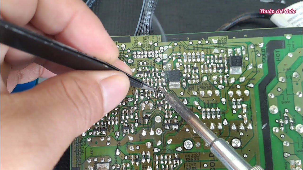 Tivi samsung có đèn báo nguồn nhưng bấm  power không tác dụng. 