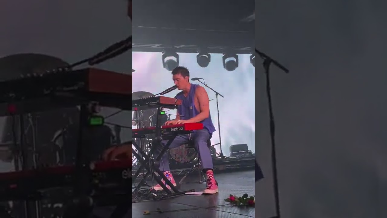 i don't wanna love you anymore | LANY | gg bb xx Live in Auckland