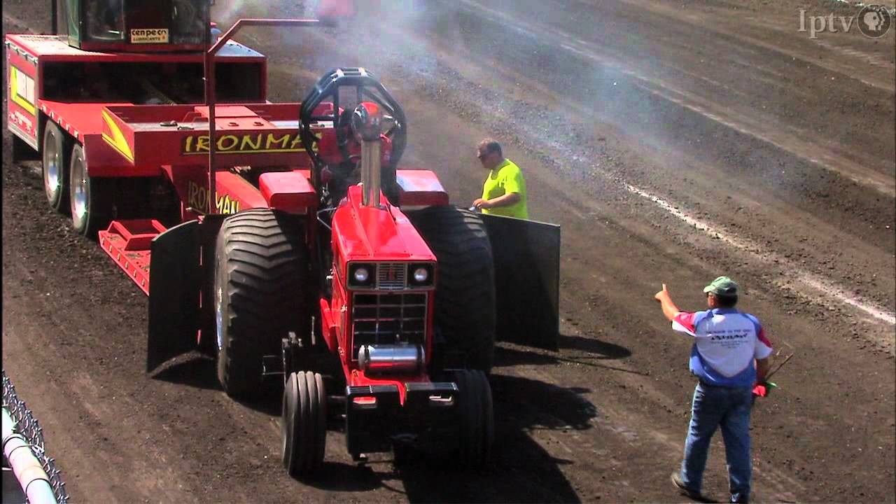 Extended Tractor Pulls: Part 1 (Web Exclusive) - Iowa State Fair 2011