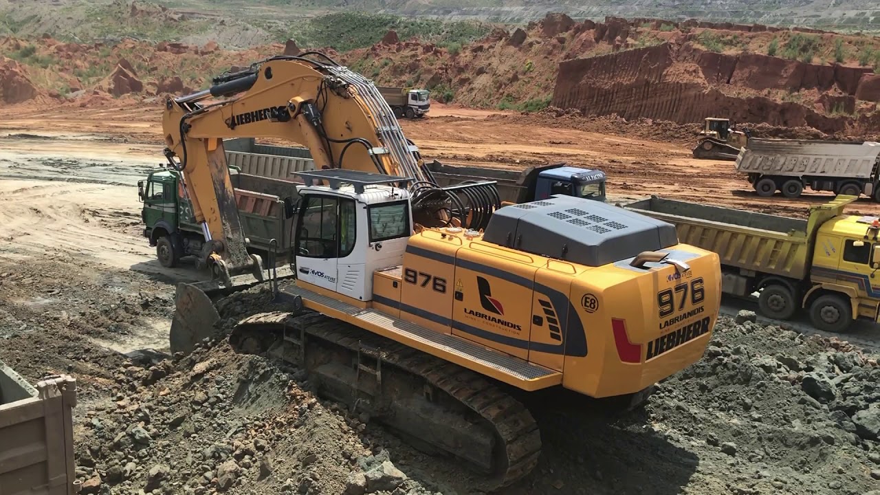 Liebherr 976 Excavator Loading Mercedes And Man Trucks - Kivos Ate
