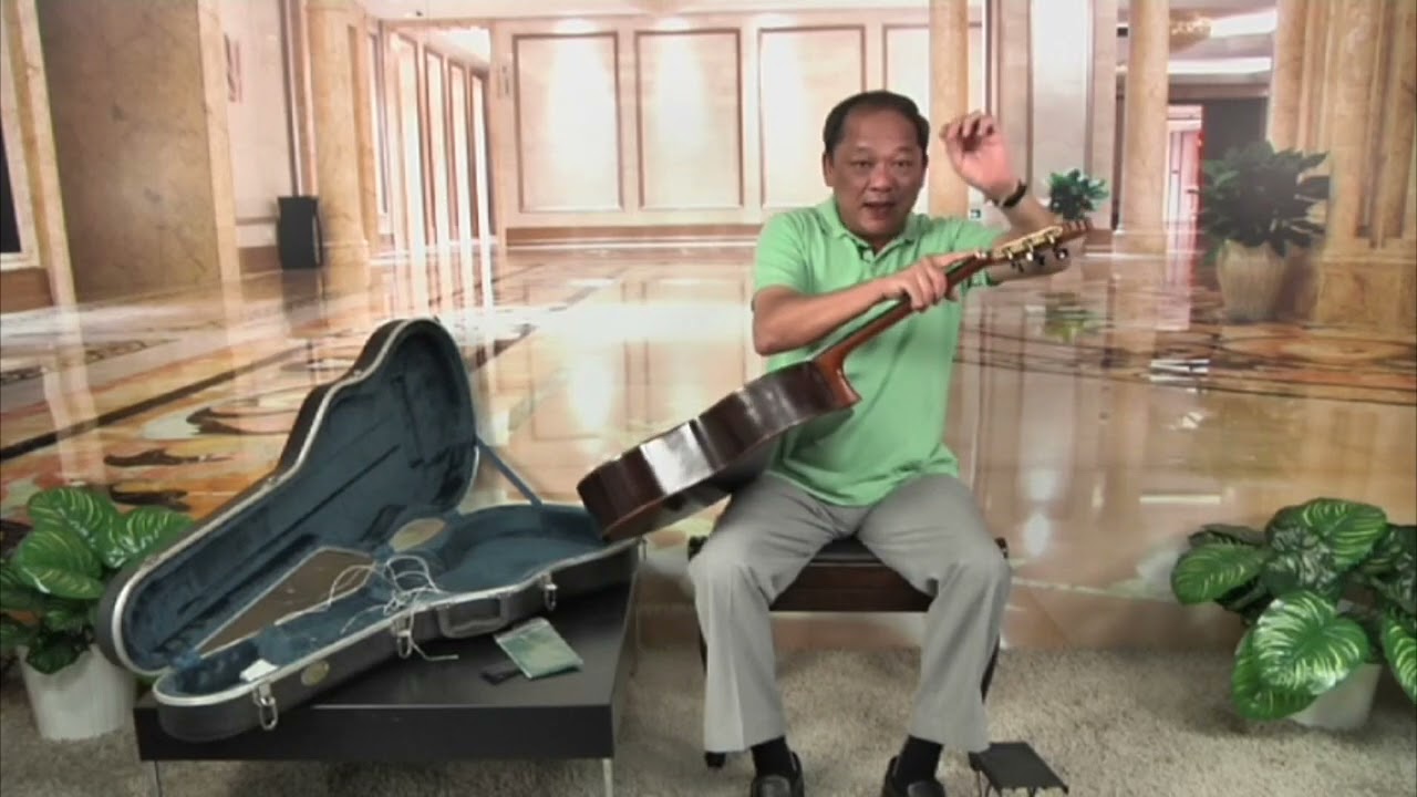 วิธีการใส่สายกีตาร์คลาสสิคและการตั้งสายกีตาร์