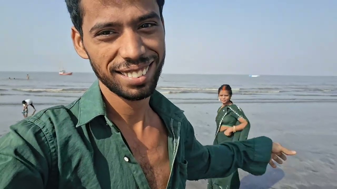 Beach par ghumne Gaye  | Samundar Kinare Full Masti 😍