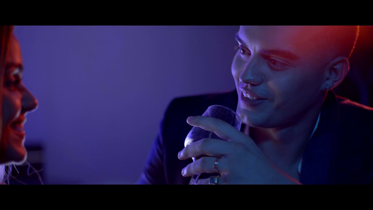 Markiller - Me Tira Un Whatsapp (Video Oficial)