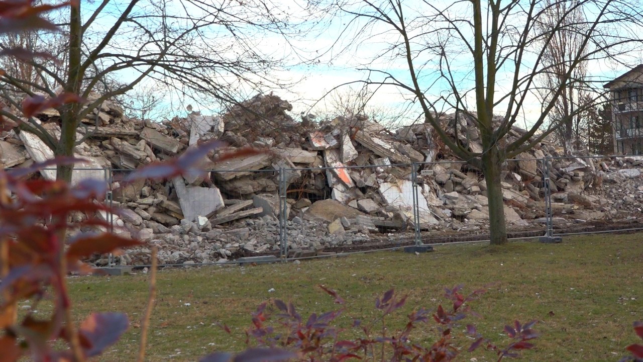Hoyerswerda: Hochhaus „Am Knie“ nun in Schutt und Asche - LAUSITZWELLE