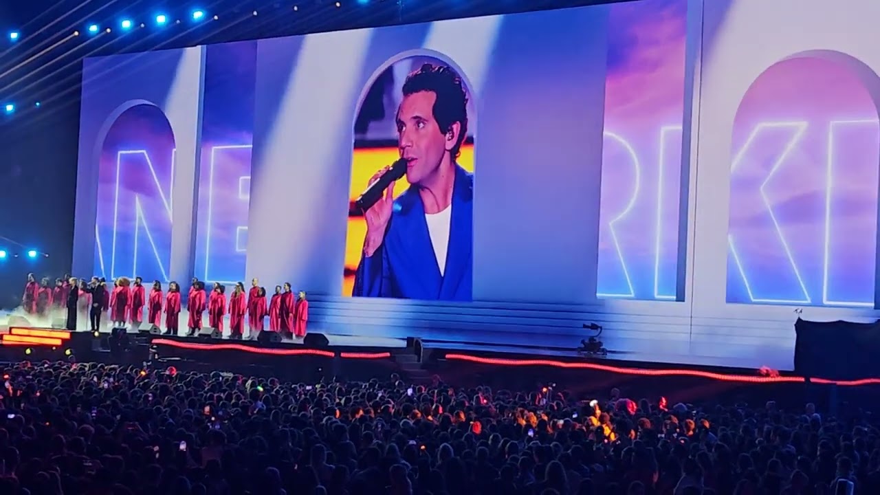 [Complet] Mika - Remix au Gala Des Pièces Jaunes || Paris Défense Arena || 22.01.26 