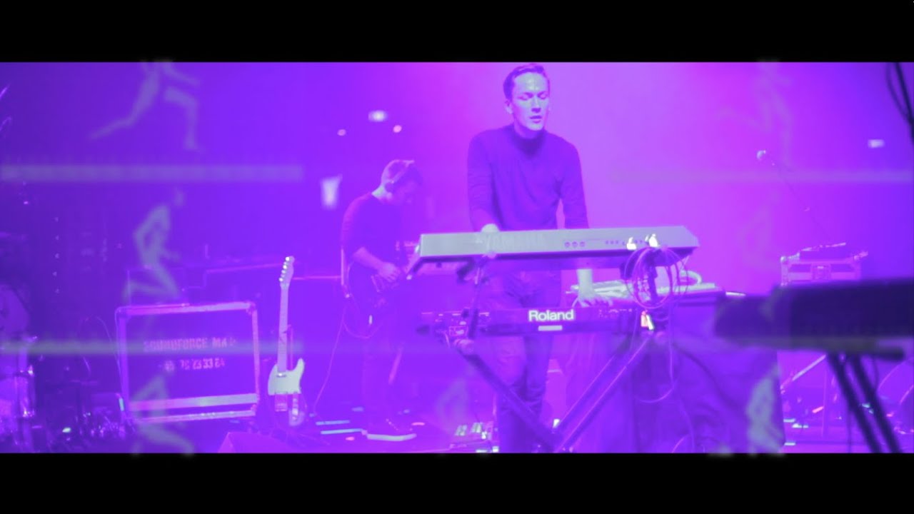 Brynjolfur: Chain Glass (Live In Copenhagen)