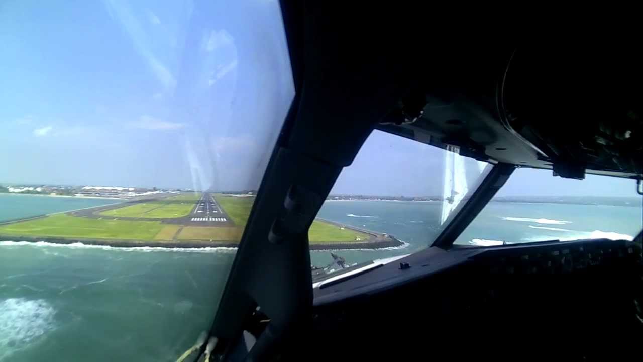 Boeing 737 HD cockpit videos of DPS/Bali and PER/Perth T/O and LDGS day/night with ATC B737-800