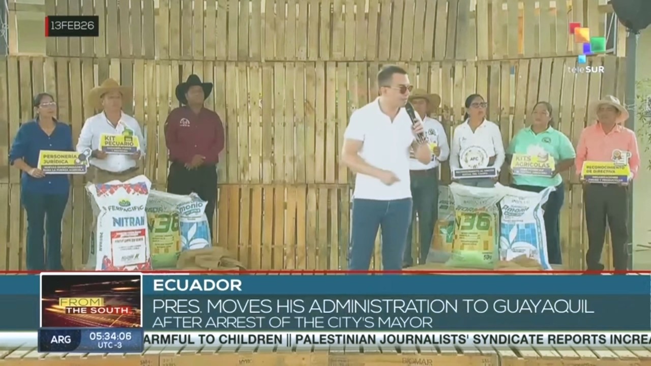Ecuador Pres. moves his administration to Guayaquil