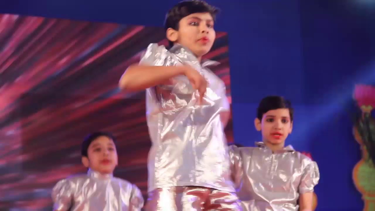 Aankh Marey O Ladka Aankh Marey // AVB BARBIGHA 2019 // आँख मारे ओ लड़का आँख मारे।