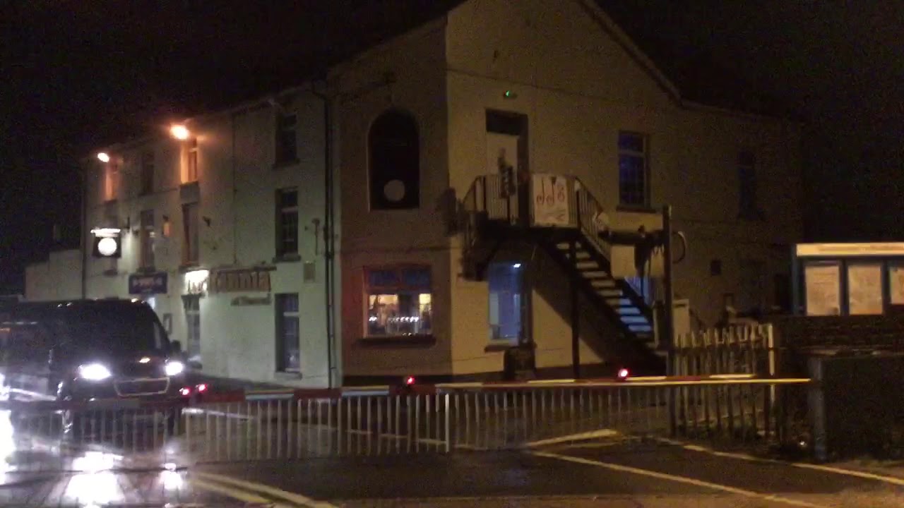 Pencoed Station Level Crossing (Bridgend) Wednesday 14.02.2018