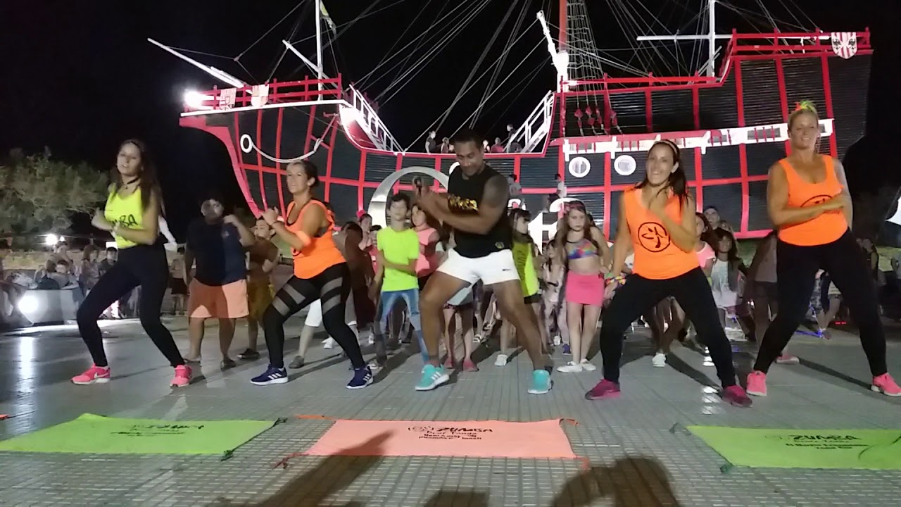 La costa baila 44 BEACH