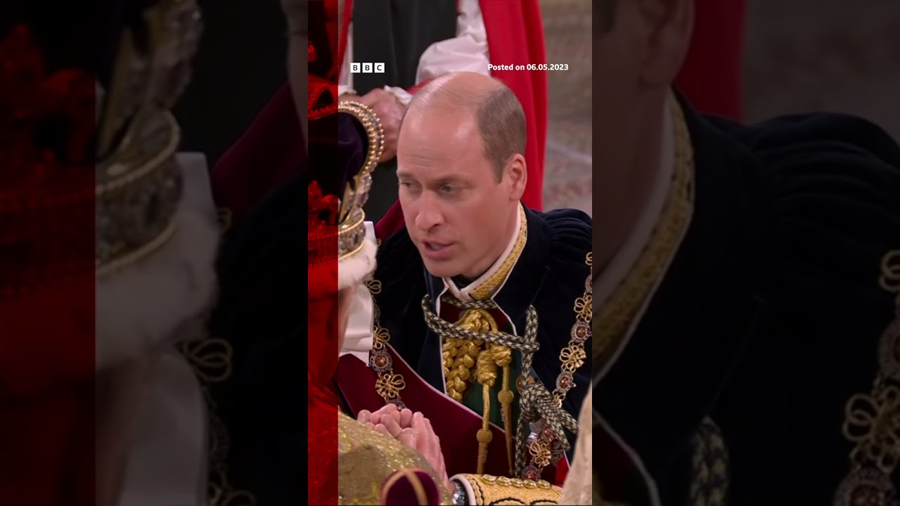 Prince William kisses King Charles after oath in Coronation 