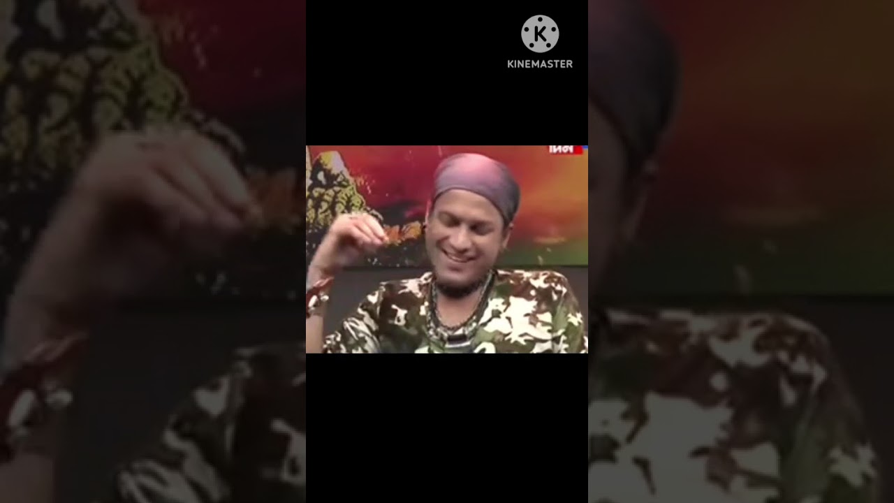 📌ডিঙিত পায়জামাৰ ৰছী,কাণত ফুলি, দুটা ভৰিত দুটা ৰঙৰ জোতা, মই অলপ বেলেগ হৈ থাকি ভাল পাওঁ (জুবিন) 📌