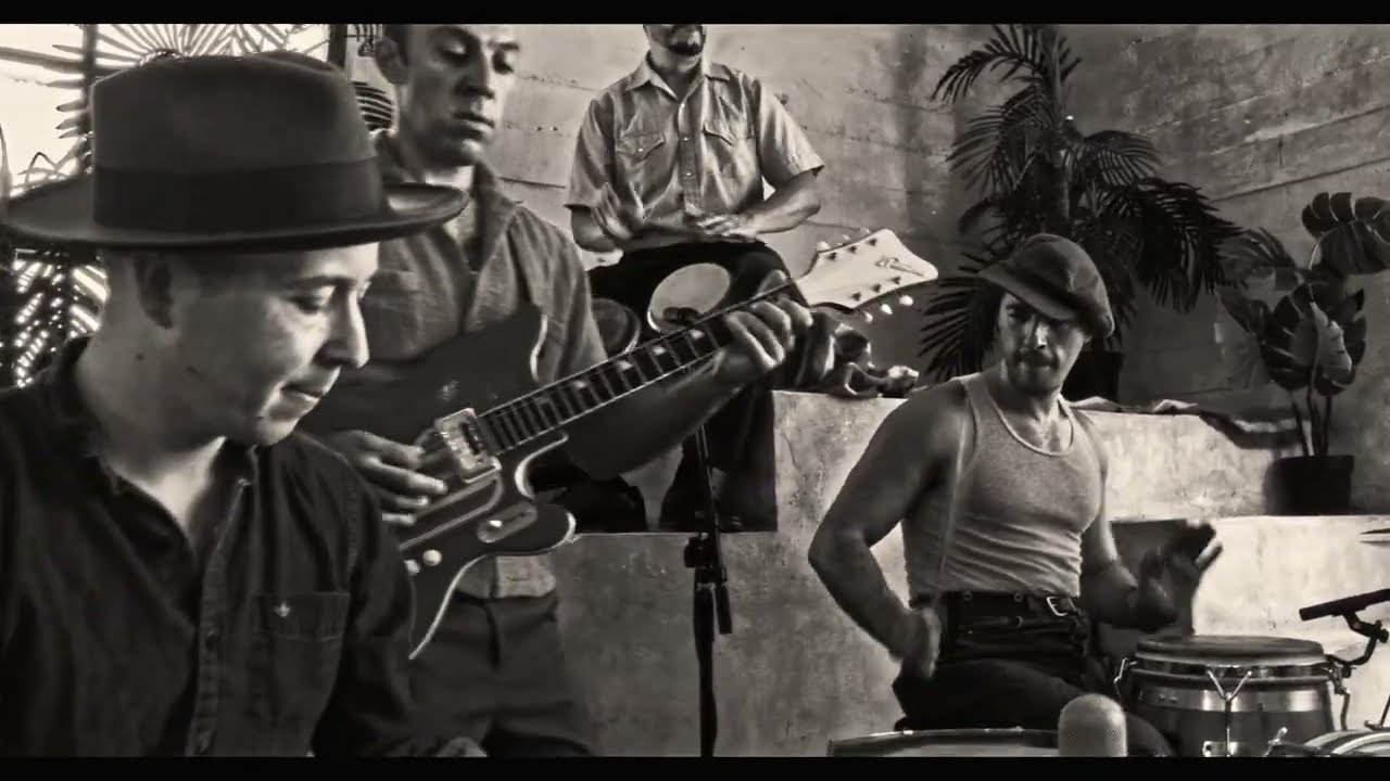 LA LOM Perform 