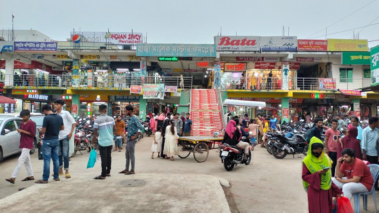 মাওনা গাজীপুর চৌরাস্তার পাশের মার্কেট (হাজী মালেক মাস্টার কমপ্লেক্স)