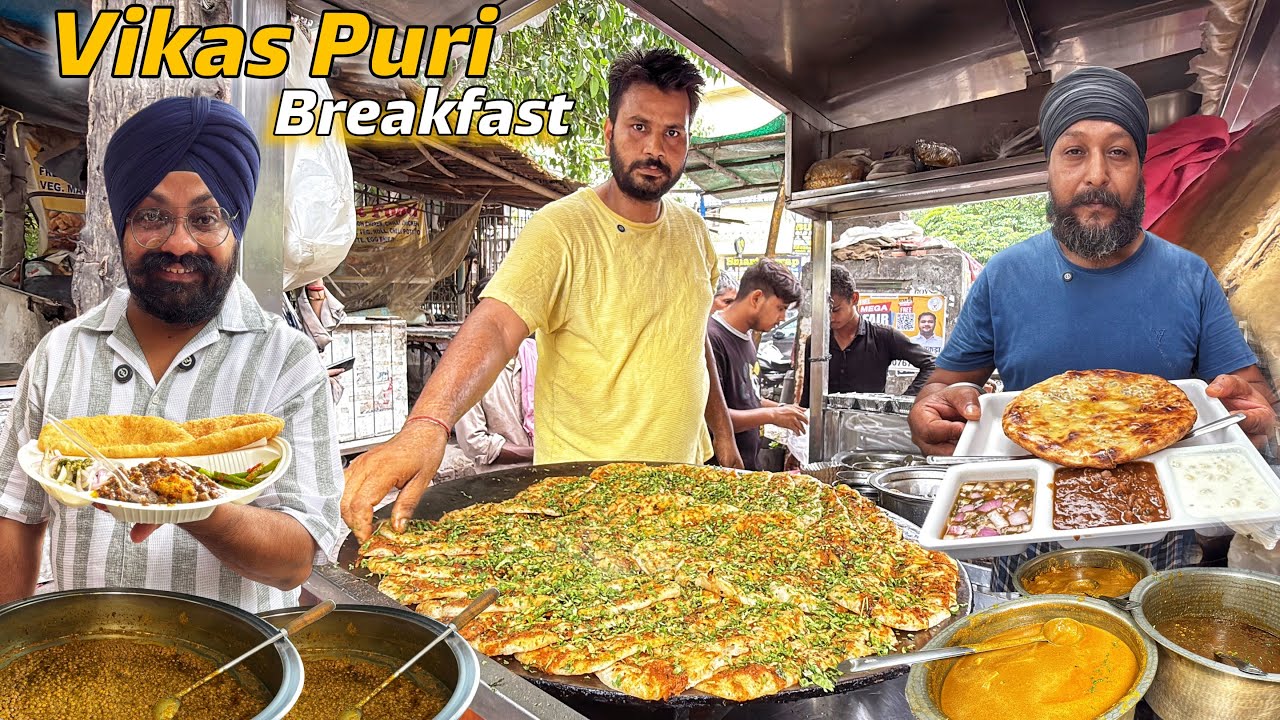 Best Street Food of Vikaspuri😍 Chole Bathure , Kulche Chole , Amritsari Kulcha