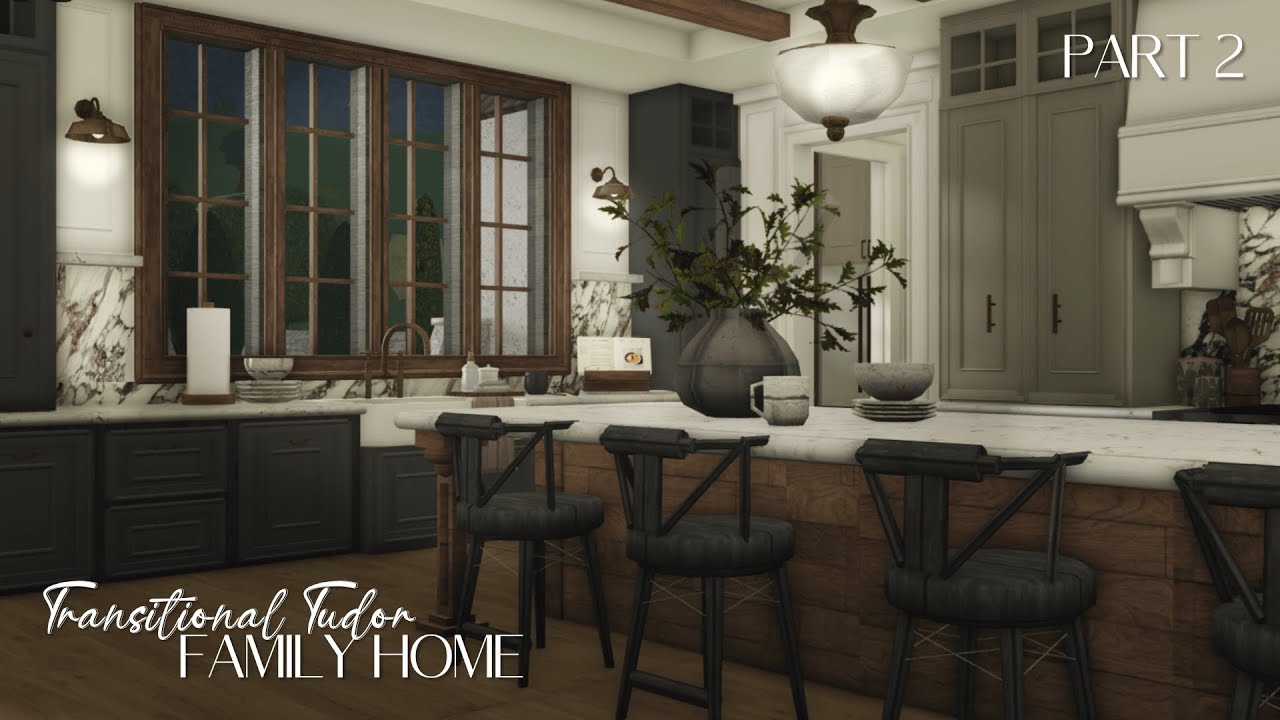BLOXBURG: Transitional Tudor Family Home Part 2