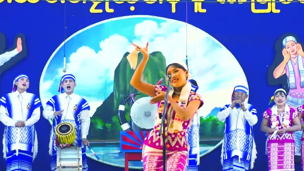 (၆၈)နှစ်မြောက် ကရင်ပြည်နယ်နေ့ ကရင်ရိုးရာဒုံးအကပြိုင်ပွဲ လှိုင်းဘွဲမြို့နယ်ယဉ်ကျေးမှုဒုံးအဖွဲ။