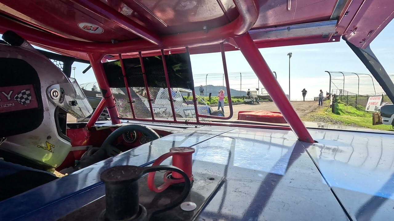 Gavin Ropchan Packing the track Willamette Speedway Oregon 4/5/2025