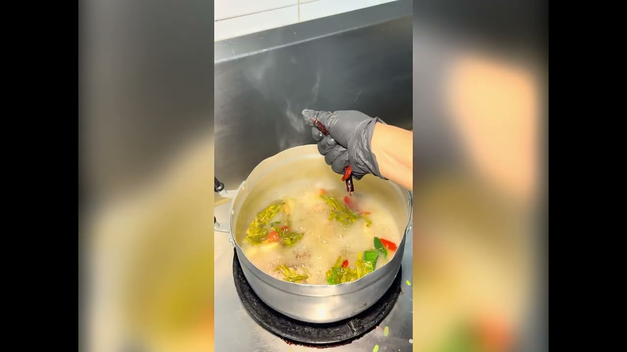 ဝက်ခြေထောက်ချဉ်စပ်လေးချက်စားကြမယ်ခ့