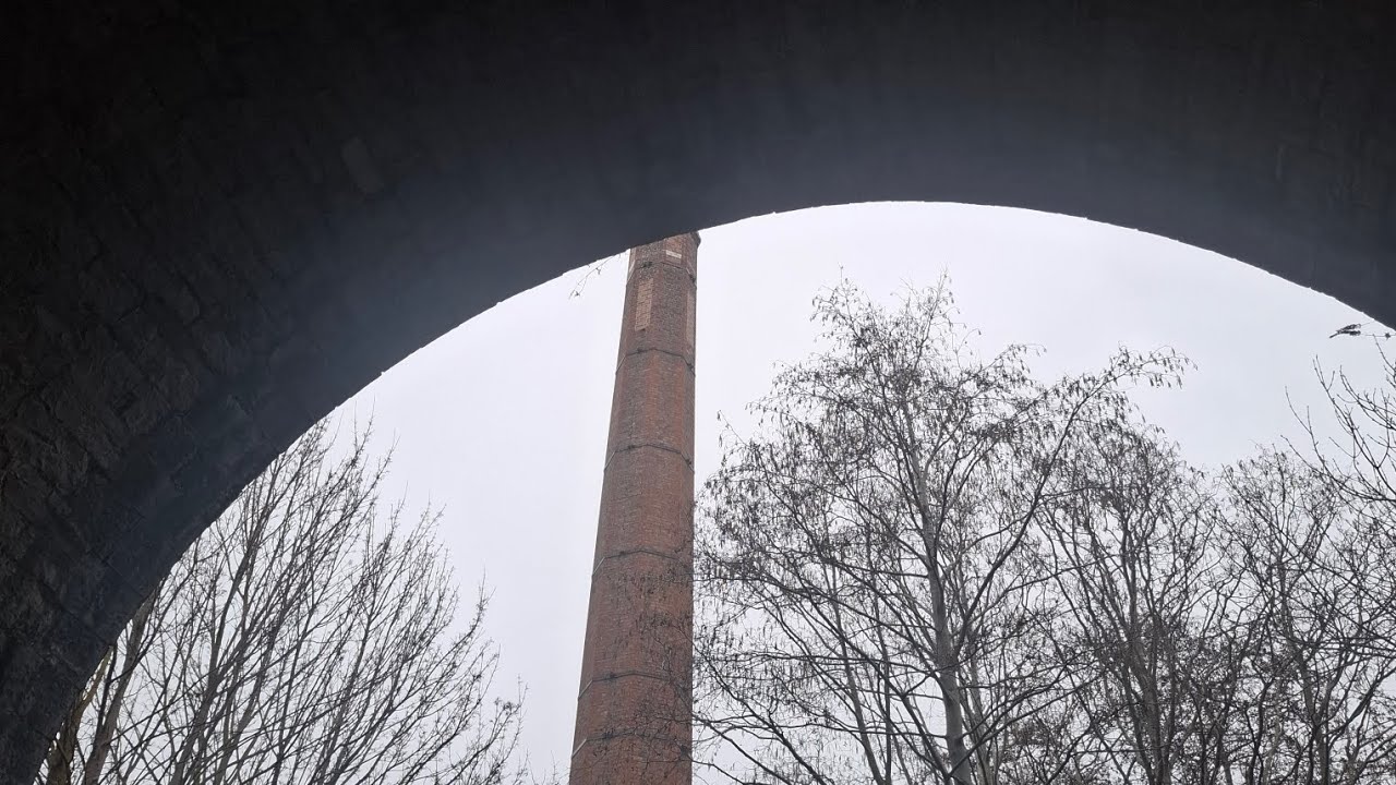 Urban wander, old roads, graveyard and a morgue!