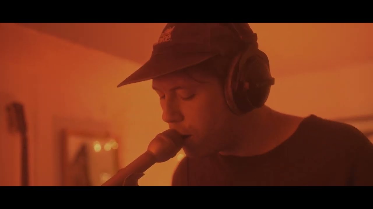 MAX RAD -  Holding On (Live)