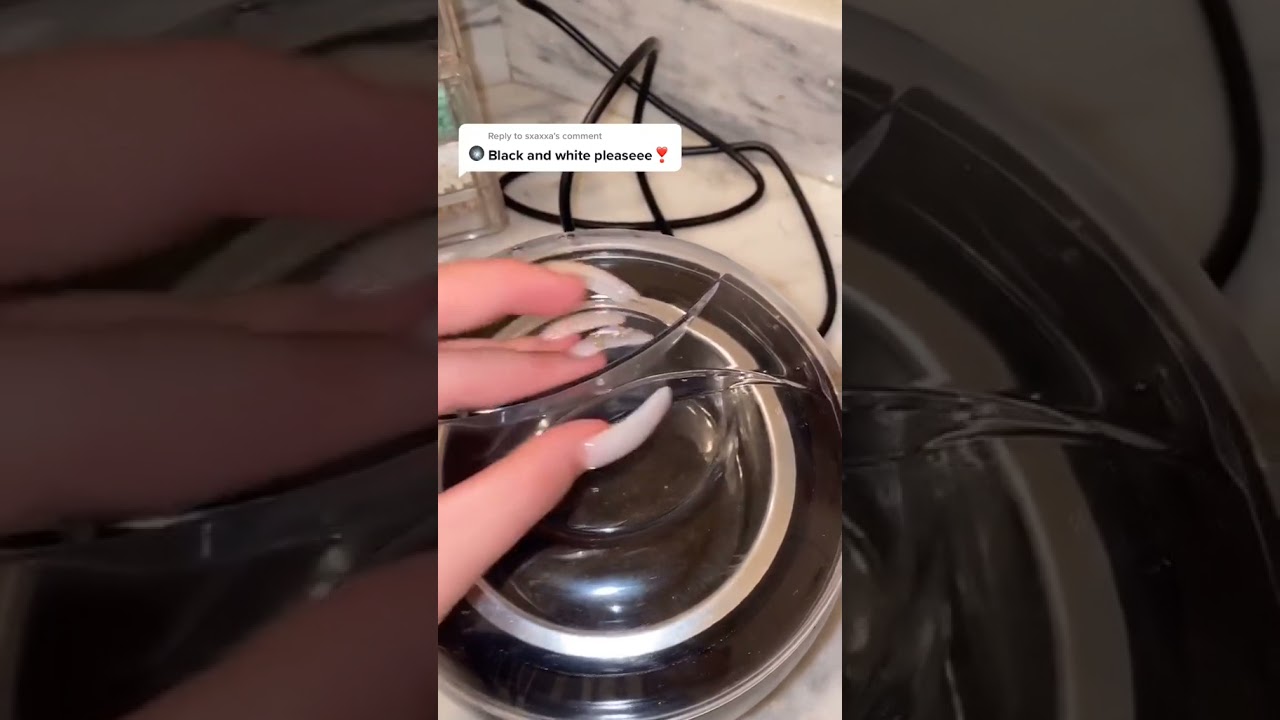 we love glitter😍 #wax #waxing #waxvideos #waxbeads #hardwax #asmr #satisfyingvideo