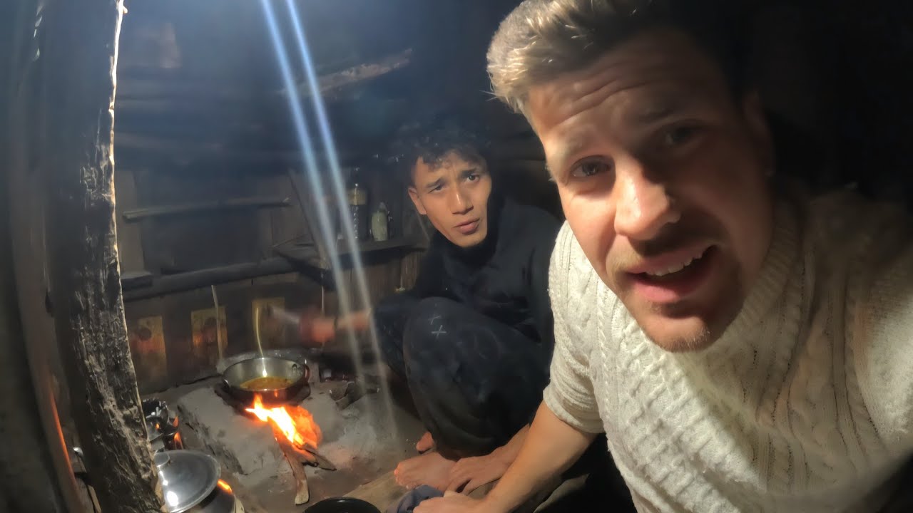 Surviving In Jungle With Wanbha! 🏕