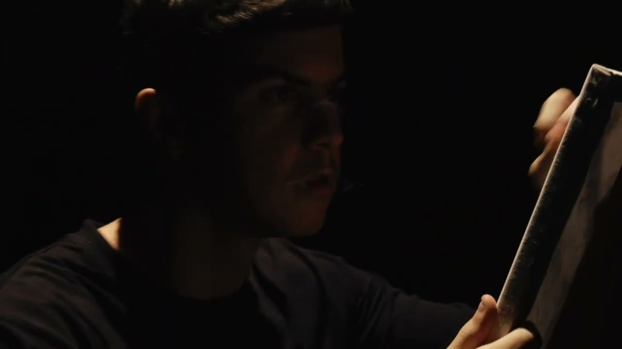 RETRATO (2024) dir. Aleksia Amiyants y Aina Villabona. Guion Dídac Noguera
