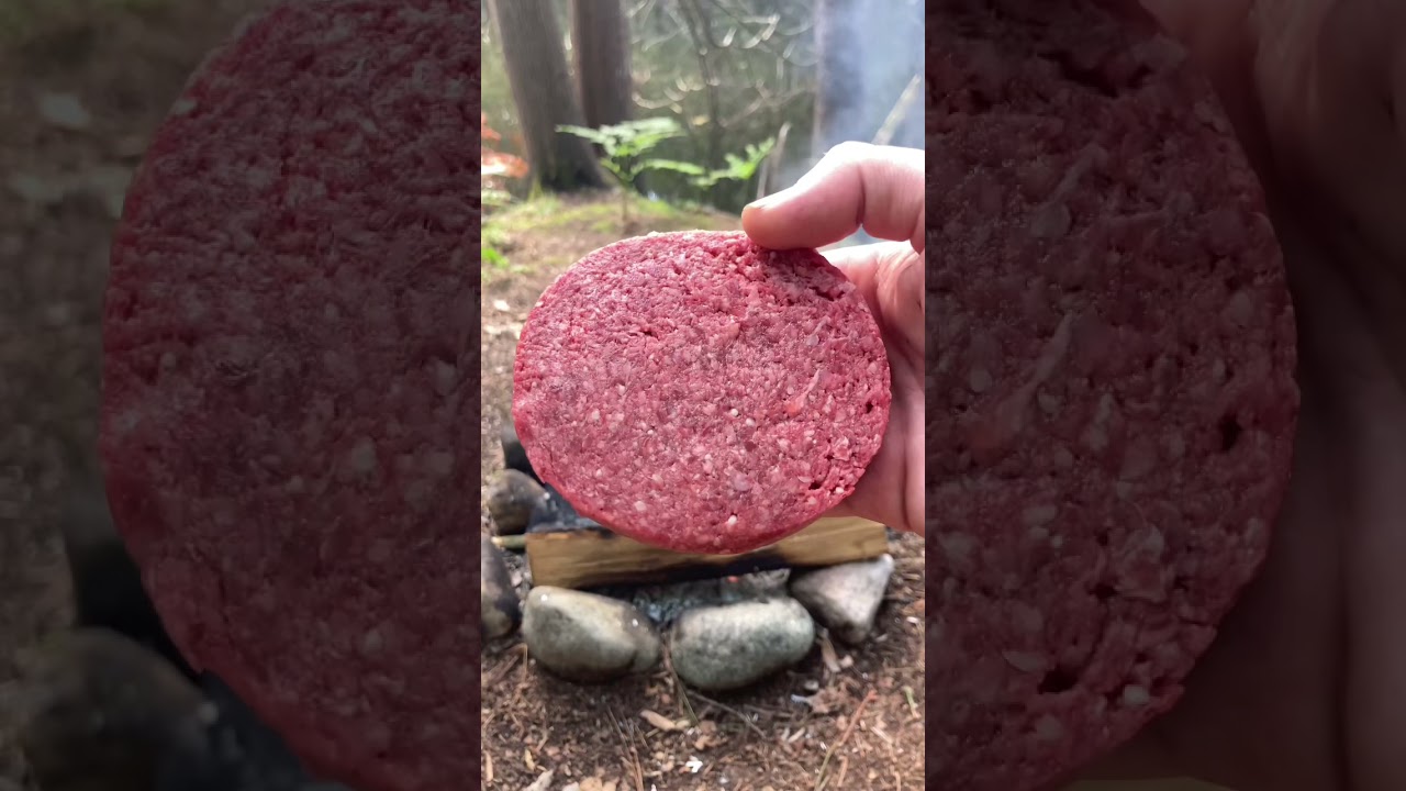 fire cooking: jalape&ntilde;o bacon cheeseburgers on a cast iron skillet