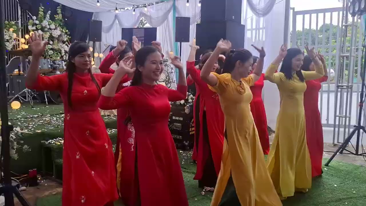 Những điệu nhảy thân quen trong đám cưới quê tôi