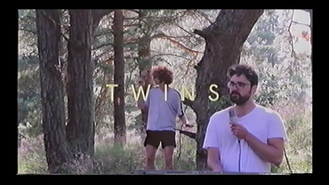 Sea Moya - Twins