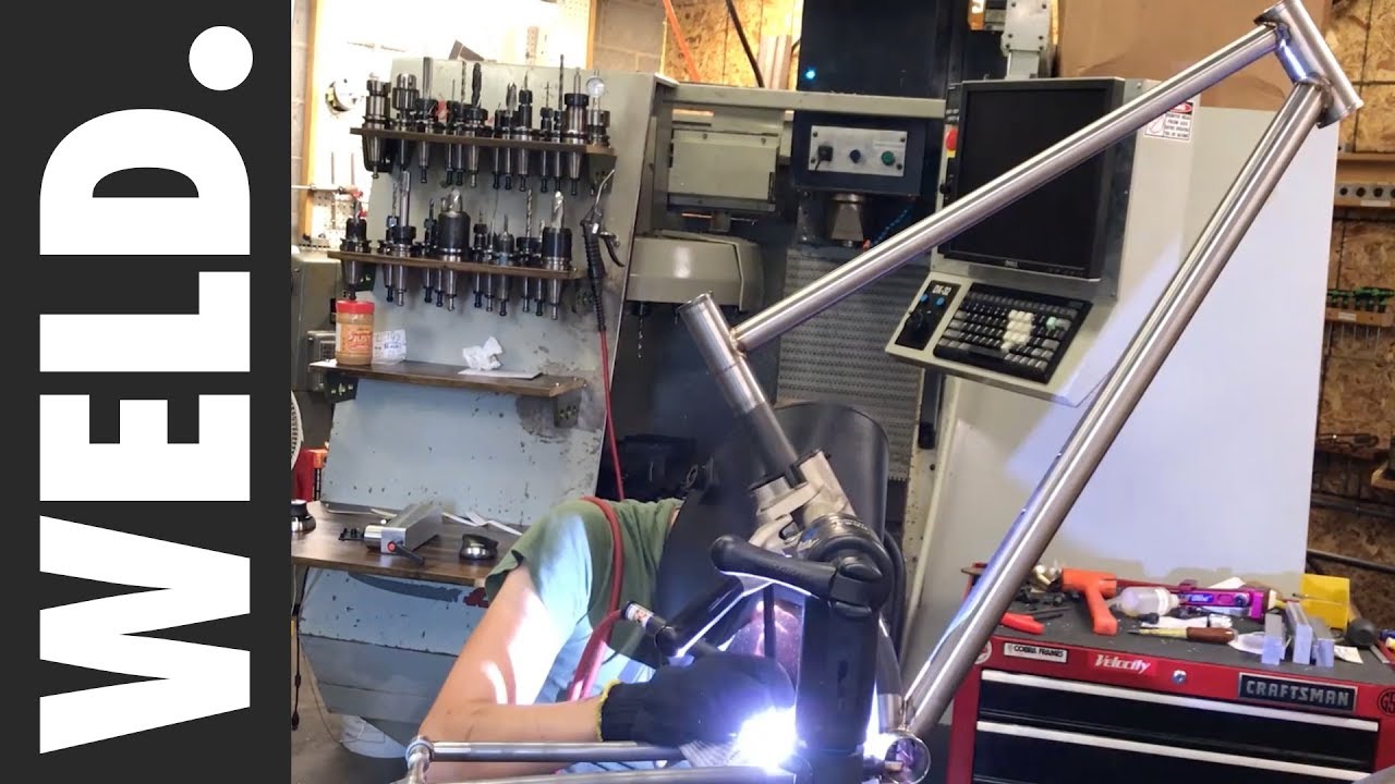 Ура! Сварка перьев вольфрамовым электродом в среде инертного газа (TIG) на стальной раме велосипеда