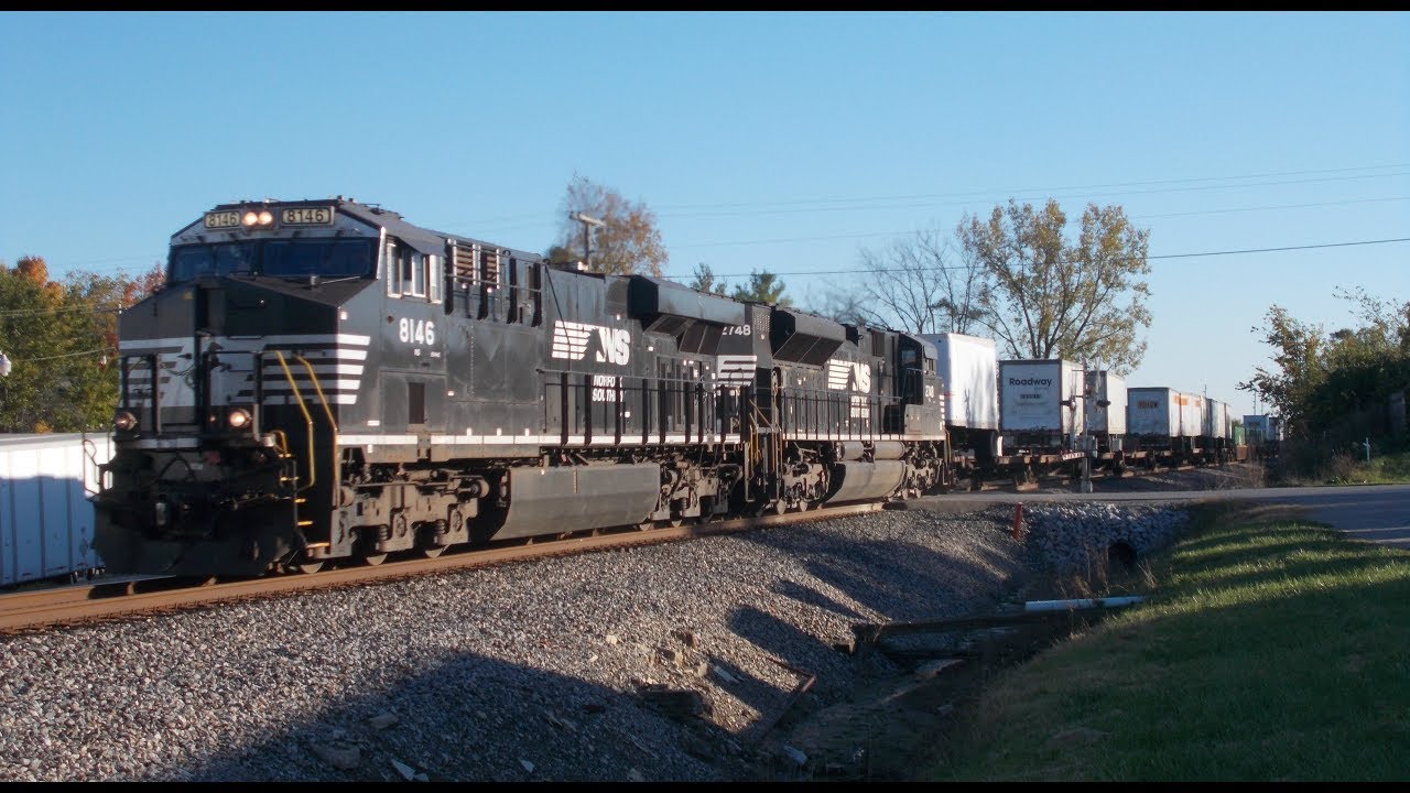 NS 8146 leads NS 282 north through Ossian