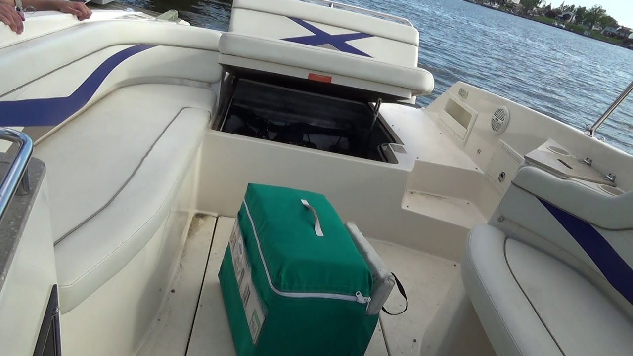 2005 Rinker Captiva 282