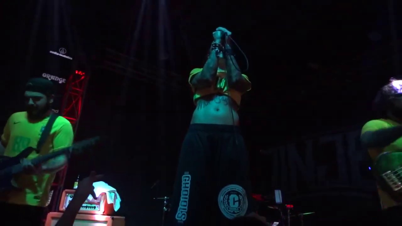 JINJER - Who's Gonna Be The One • Live @ Manifesto Bar, São Paulo - Brasil [08/12/2018]
