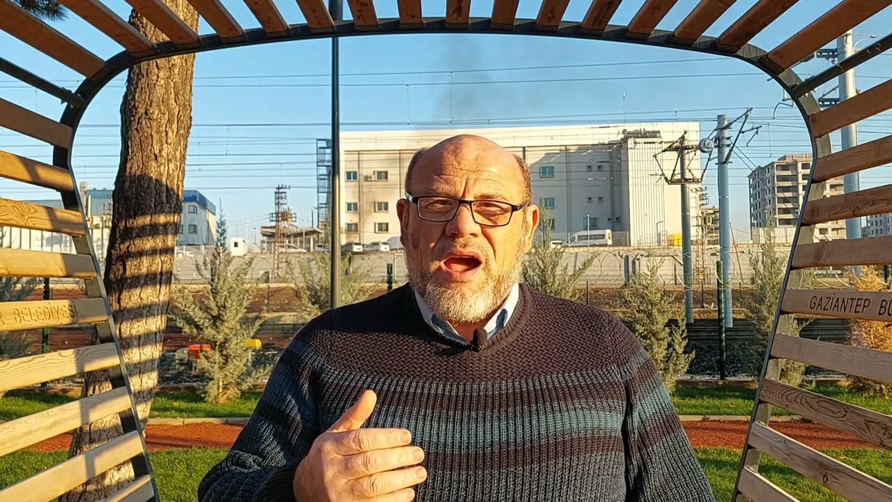 ‪ما هي الفاصلة في القرآن الكريم؟ القرآن الكريم الإعجاز البياني .. اللغة العربية  لغتنا الجميلة 2023