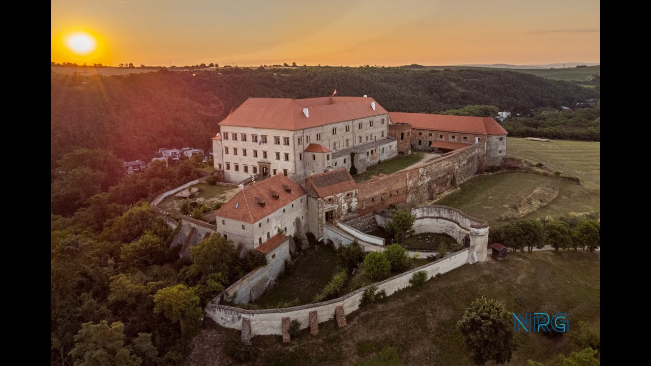 Hrad Dolní Kounice (Dolní Kounice Castle)