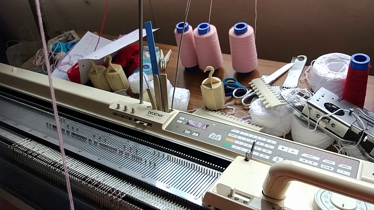 Tuck stitch with half milano rib edges