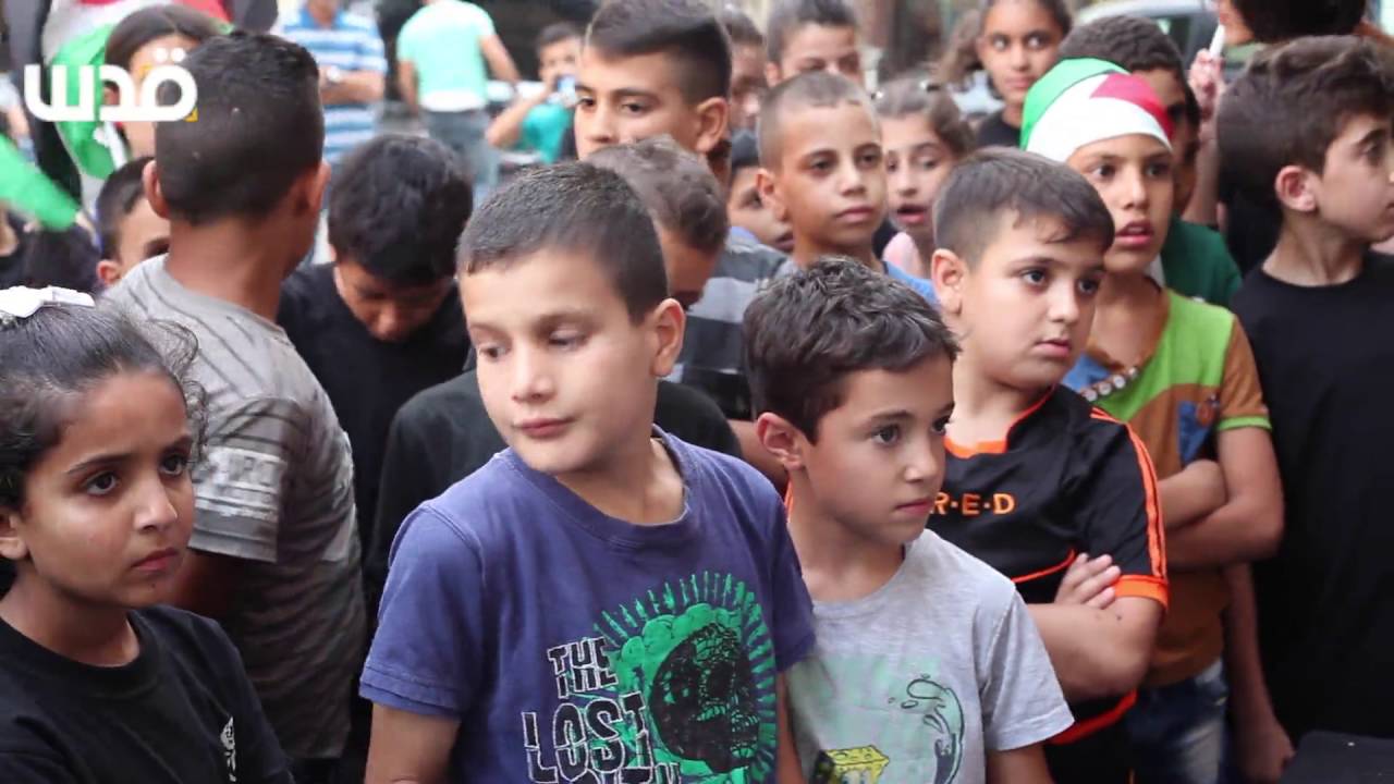 اطفال مخيم الدهيشة يجمعون التبرعات لنادي سلتيك الاسكتلندي