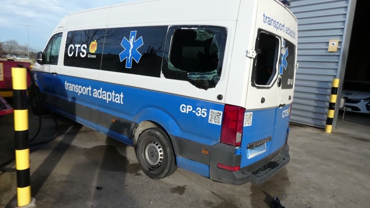 El comitè d’empresa del CTS condemna la destrossa d'ambulàncies i denuncia impagaments recurrents