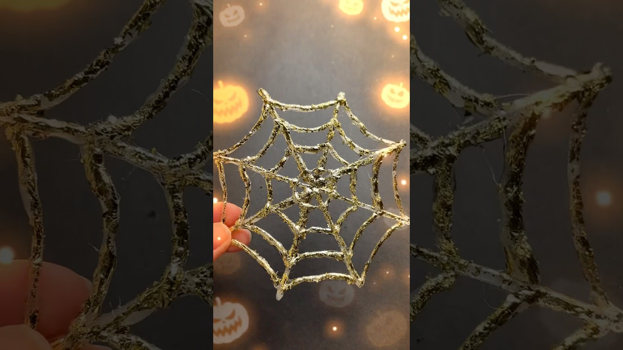 Блестящая паутина на Хэллоуин своими руками 🎃 | Простая поделка из горячего клея