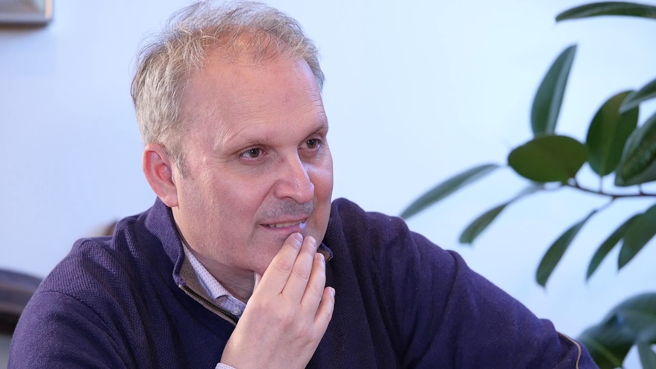 VO CENTAR Intervju so Plejbojot i Milionerot koj ja rasturi SFRJ!?