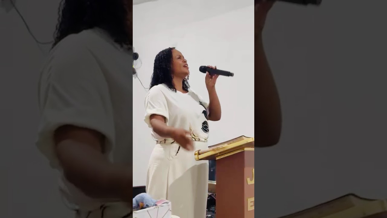 Só Jesus Faz ( Rose Nascimento)