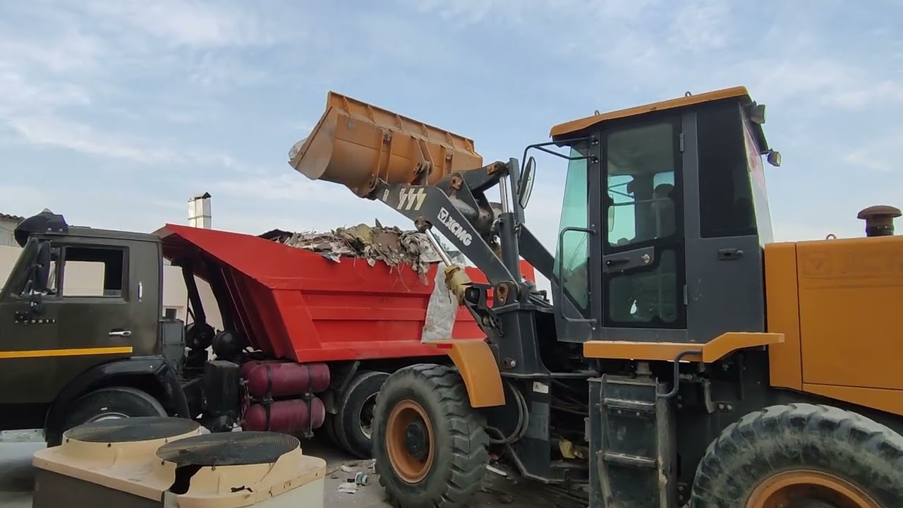 Front loader XCMG in action. 