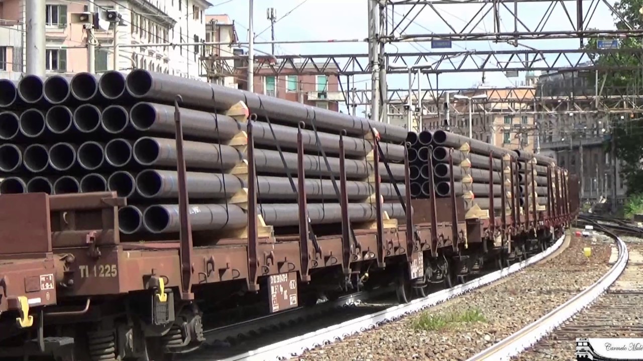 Transiti e partenze nella stazione di Genova Sampierdarena